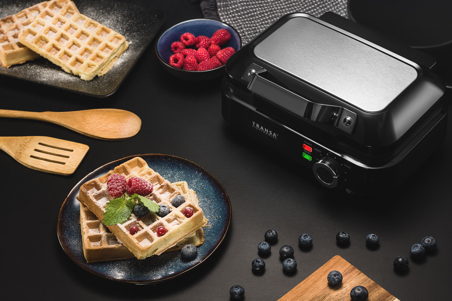 Regulacja stopnia wypieczenia gofrów LIGHT i DARK w gofrownicy TwoWaffles